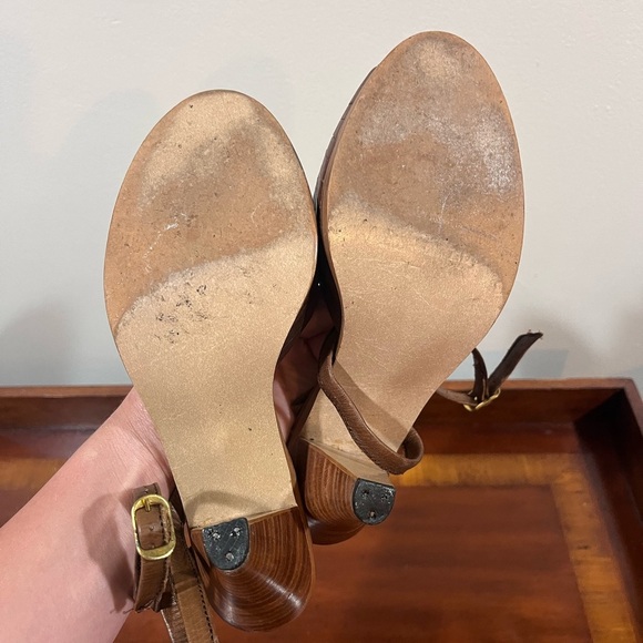Vintage Lord & Taylor Heeled Leather Sandals - Picture 6 of 8